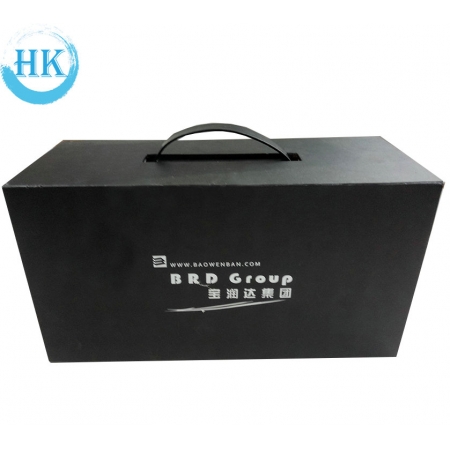 Boîte noire à couverture rigide avec poignée noire 