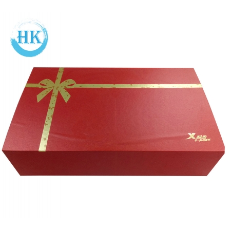 Boîte-cadeau pliante en papier mat rouge avec fermeture à aimant 