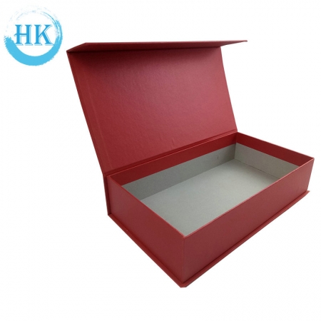 Boîte-cadeau pliante en papier mat rouge avec fermeture à aimant 