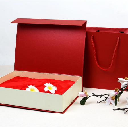 Wholesale Magnetic Gift Boxes Folding Packaging Closure Box 